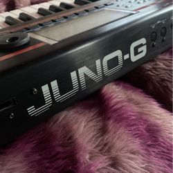 Roland JUNO-G Synthesizer Keyboard