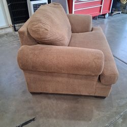 Love Seat excellent condition
