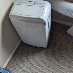 Insignia Stand-up Air Conditioner