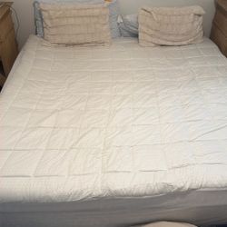 King Size Bed 