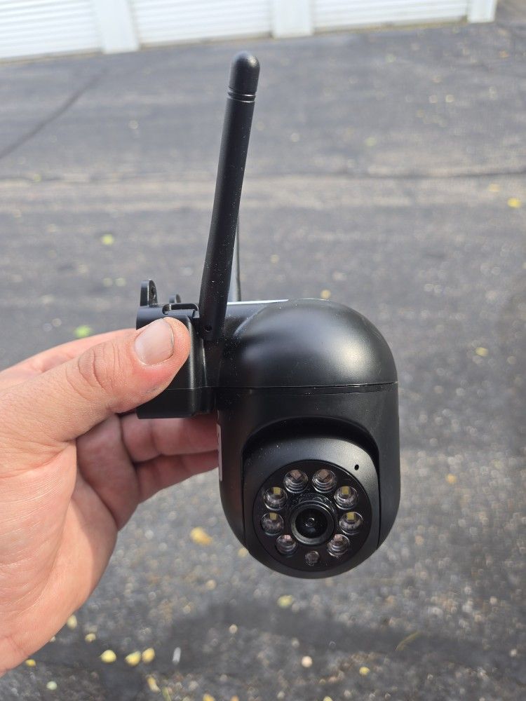 Wifi Security Cam & 30ft Power Cord