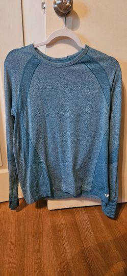 Active wear blue top large