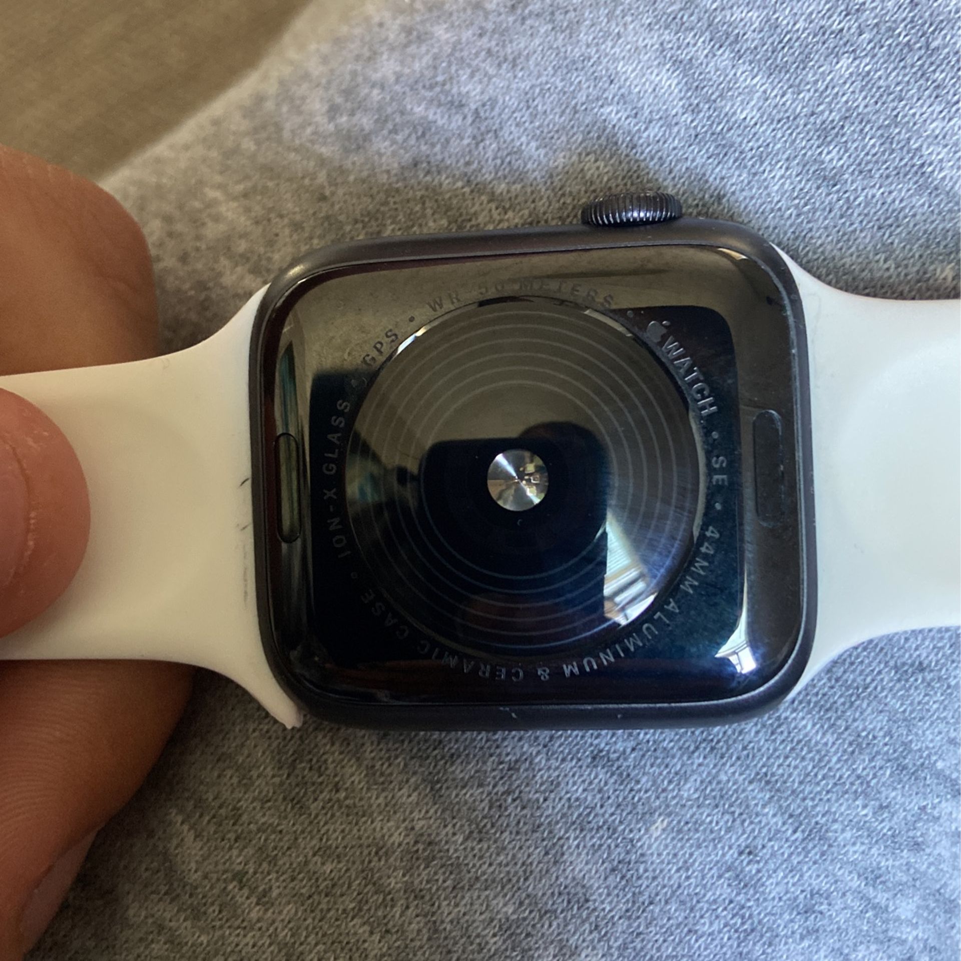 Apple Watch SE
