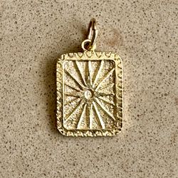 ⚜️ Beautiful, new, vintage look real 10k gold plate starburst design rectangle, charm pendant