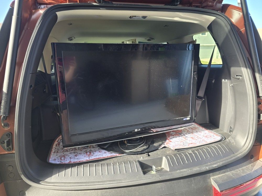 LG 40" Flat Screen