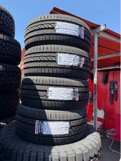 235/40/19 vendo set de Tires nuevas con 50.000 millas de garantía