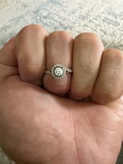 Round Halo Engagement Ring – Size 6