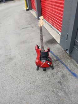 Guitar Vintage And Stand And Cover