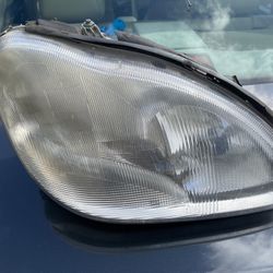 Set Of Headlights  For 2001 S500 