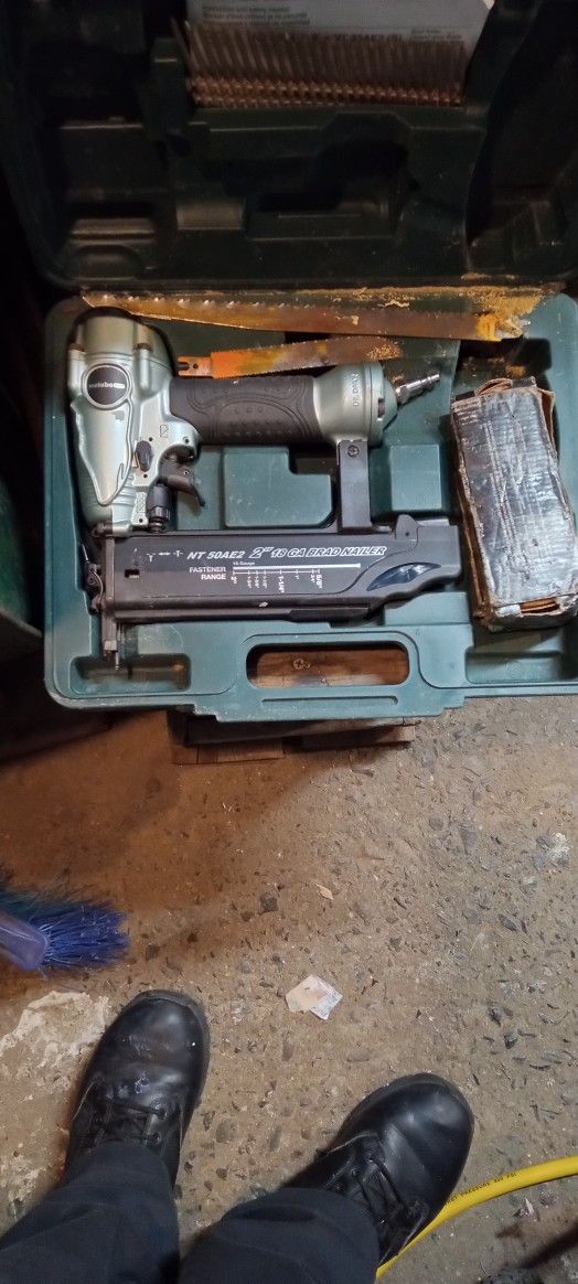 Brad Nailer Pneumatic Gun