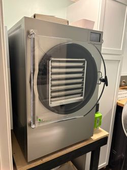 REFURBISHED HARVEST RIGHT FREEZE DRYERS FOR SALE!