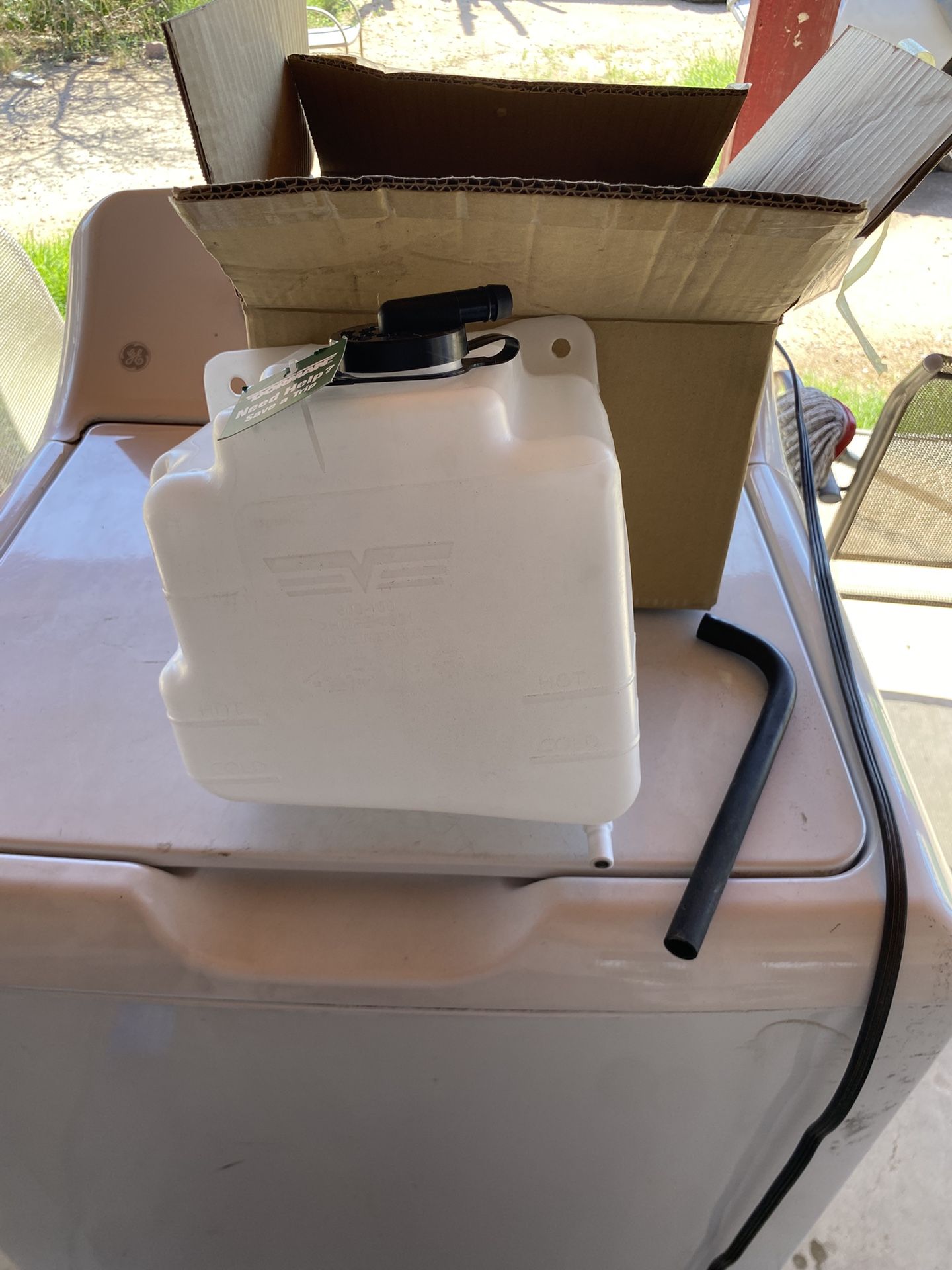 1997 Chevy OBS Coolant Reservoir