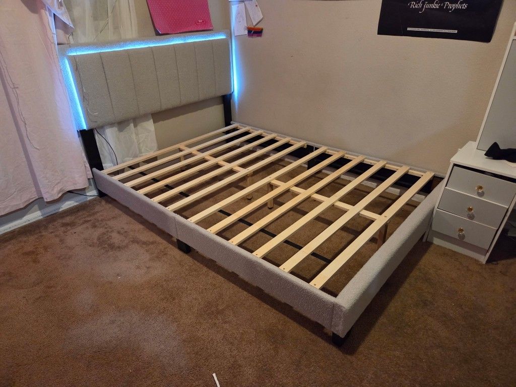 Brand New Full Size Bed LED Platform Bed W/ Matt $299