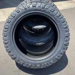 35/12.5/22 Nitto Ridge Grapplers
