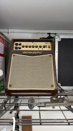 Acoustic guitar amp
