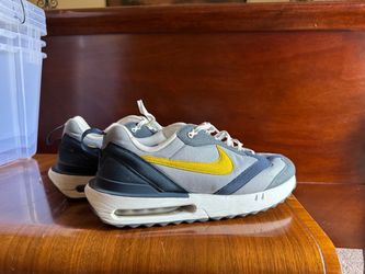 Men’s Nike Air Dawn Shoes