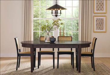 New‼️Fluted Style Extension Dining Table w/ 4 Square Legs
