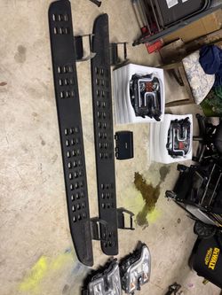 Everything in the picture is being sold headlights the raptor running boards and the amplifier