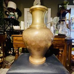 Vintage 24 inch brass and copper planter.