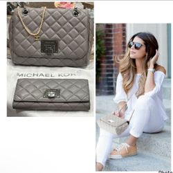 Michael Kors Sets (used) $135 each/Conjuntos de bolsa y cartera MK en muy buenas condiciones $135