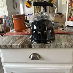 Smeg Brand New Black Tea Kettle 