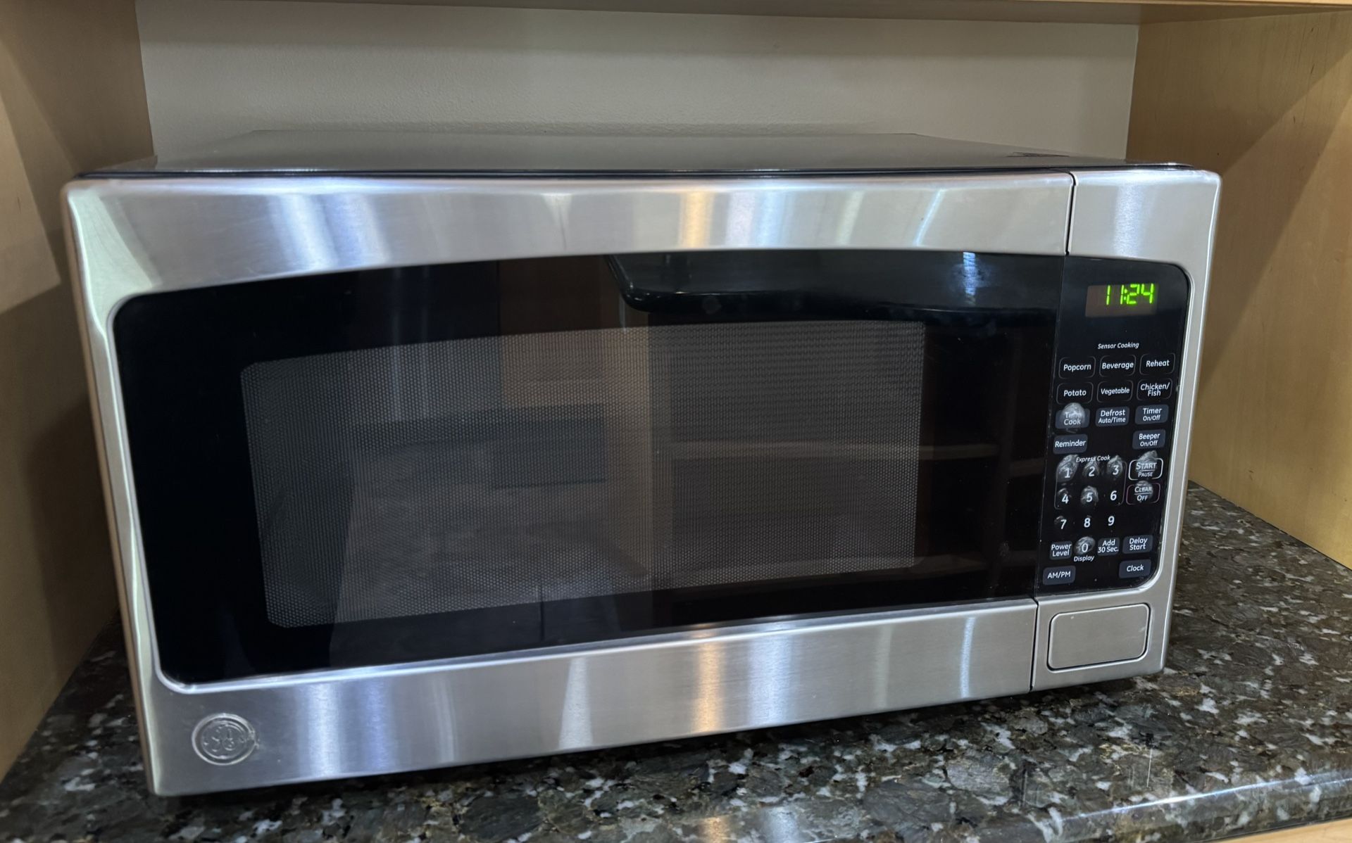 GE 2.0 Cu Ft Stainless Steel Countertop Microwave Oven