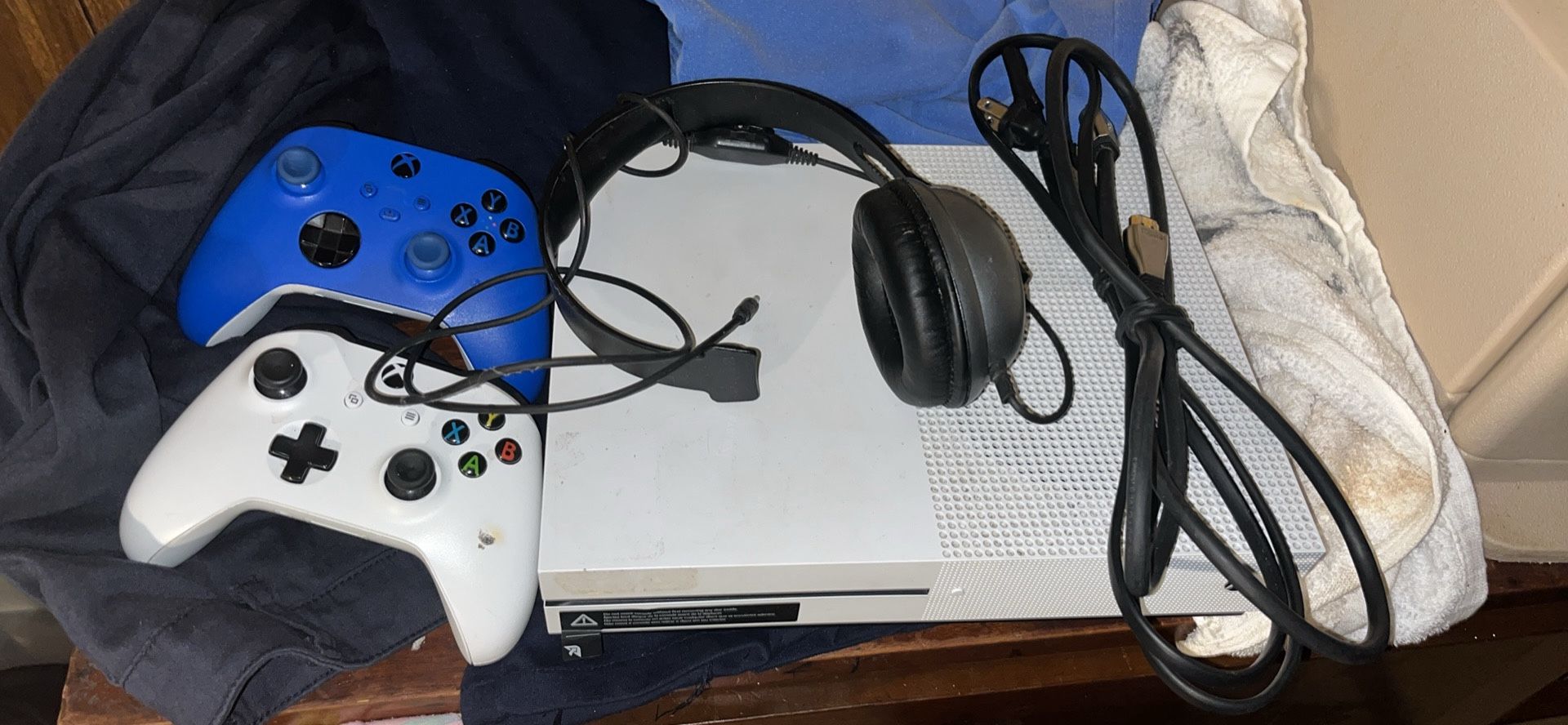 Xbox One S
