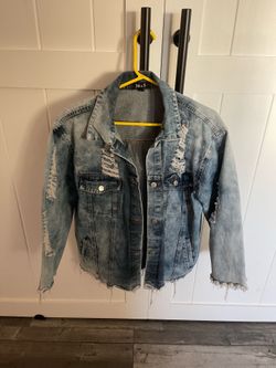 Women’s Distressed Denim Jean Jacket Made By 36.5       Size Medium In Great Shape From Non Smoking Home