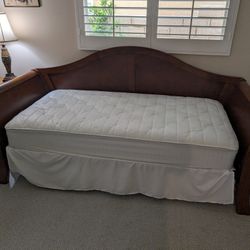 Trundle Bed 