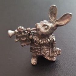 Vintage Wanda Scruby Alice In Wonderland Pewter Rabbit