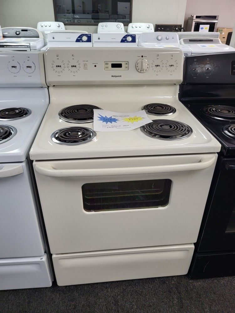 đź‘»Spooky Sale! Hotpoint Electric Stove - Warranty Included