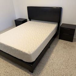 Brand New Queen Bed Frame with Mattress / Cama Queen con Colchón y Mesas de Noche Nuevo … Fast 🚚