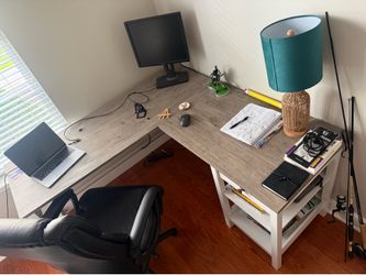 Super nice L shape desk
