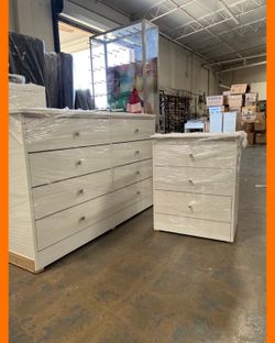 Dresser set / Eight drawers dresser and nightstand