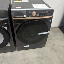 Brand new Scratch/Dent Front load Washer - Brushed Black