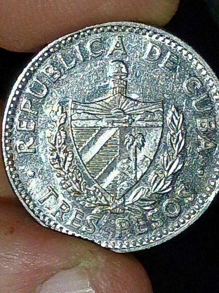 1995 CUBA COIN 3 PESOS PRE-OWNED COLLECTORS ITEM 30 YEARS OLD