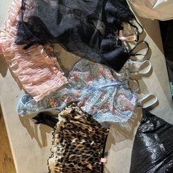 Fredericks Of Hollywood And VS Small/medium Corsets Lingerie