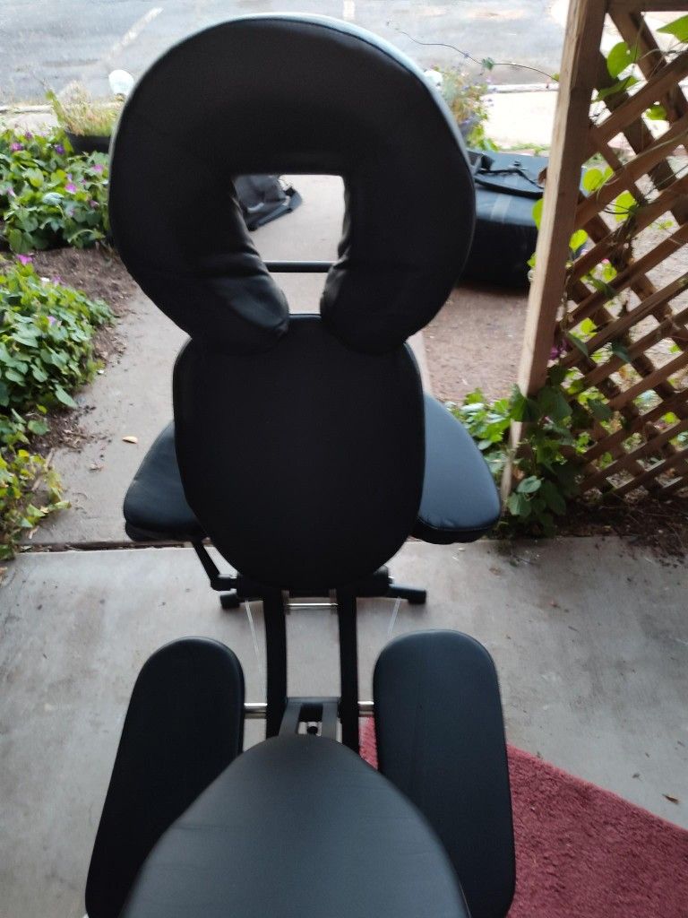 Earthlite Portable Massage Chair 