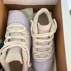 WMNS AIR JORDAN 11 RETRO LOW