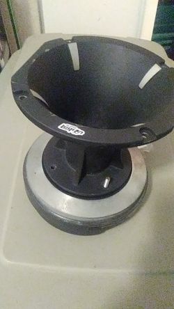 Strong and loud horn