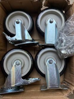 5" Swivel Caster Wheels Heavy Duty 4 Pc Hard Rubber 127X32 With Brake New (A4)