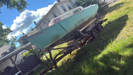 Some boat 🤷🏾‍♂️