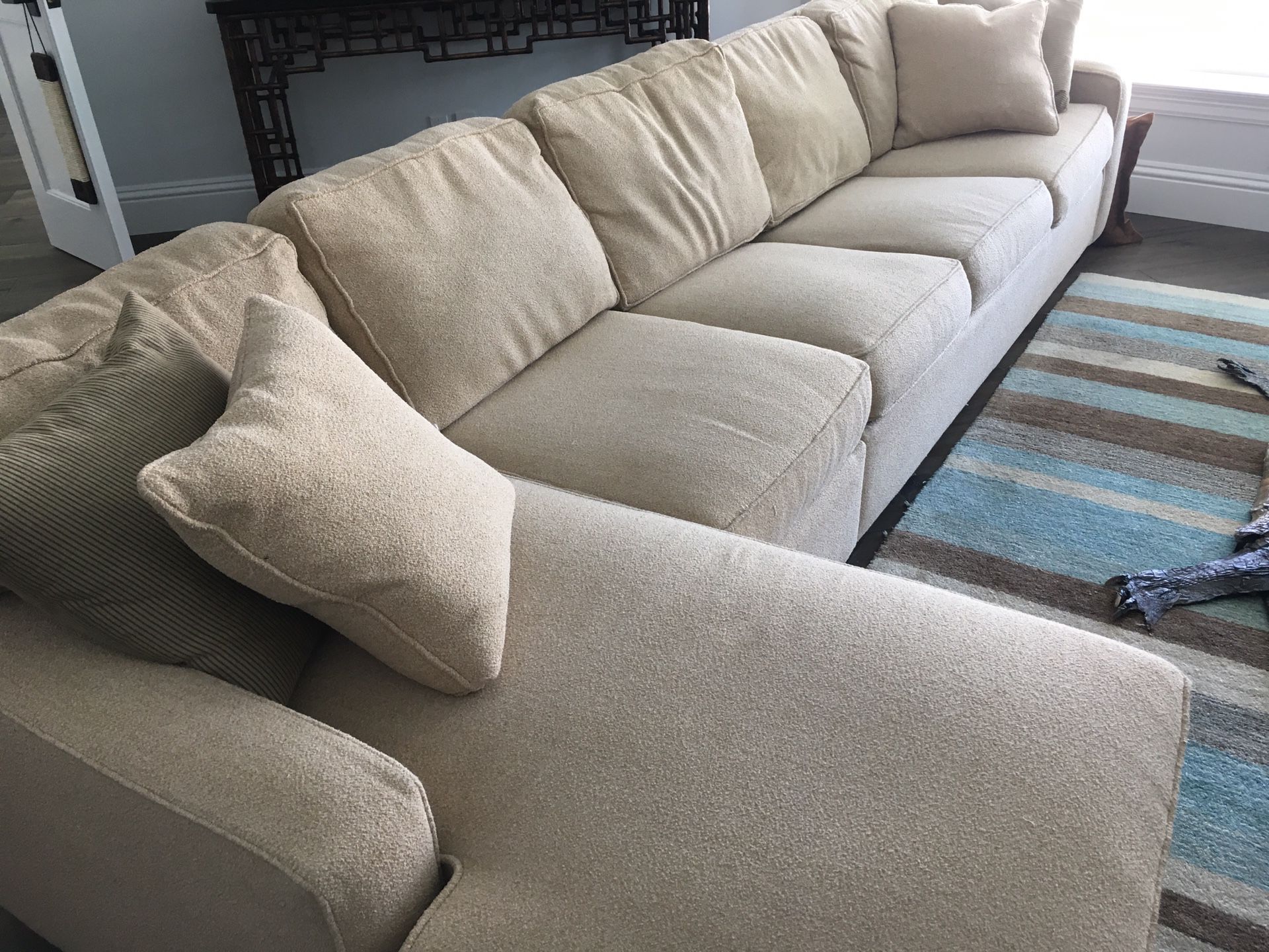 Natural Fiber Sectional with pull-out Sleeper