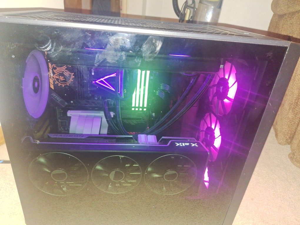 Gaming CPU Under Warranty Comes With LG 32inch 4k 60htz Monitor And LG Ultra gear 27inch 144htz