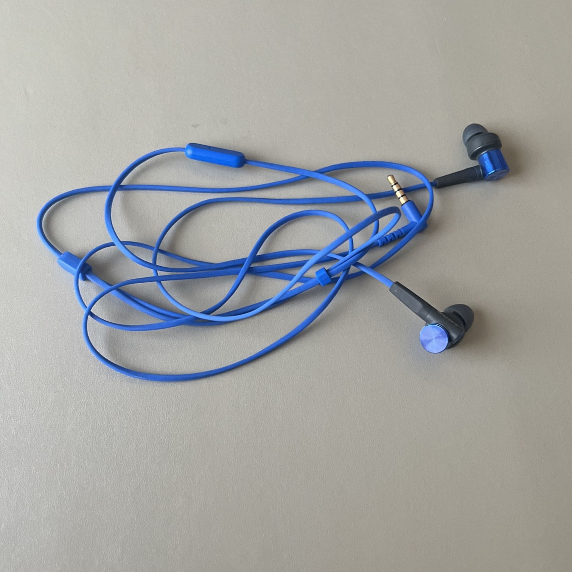Sony MDRXB50AP Extra Bass Earbud Headphones/Headset with Mic for Phone Call