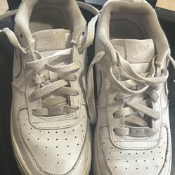 Nike AF1 - Size 7Y