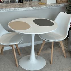 Dinning Table And Chairs