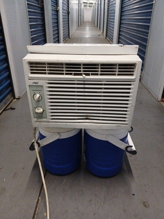 Good Cold Window A/C Unit $50