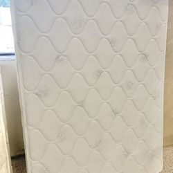 Queen Mattress And Box Spring 