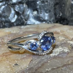 Shane Co. 14K White Gold Sapphire & Diamond 3-Stone Ring – Size 6 1/2